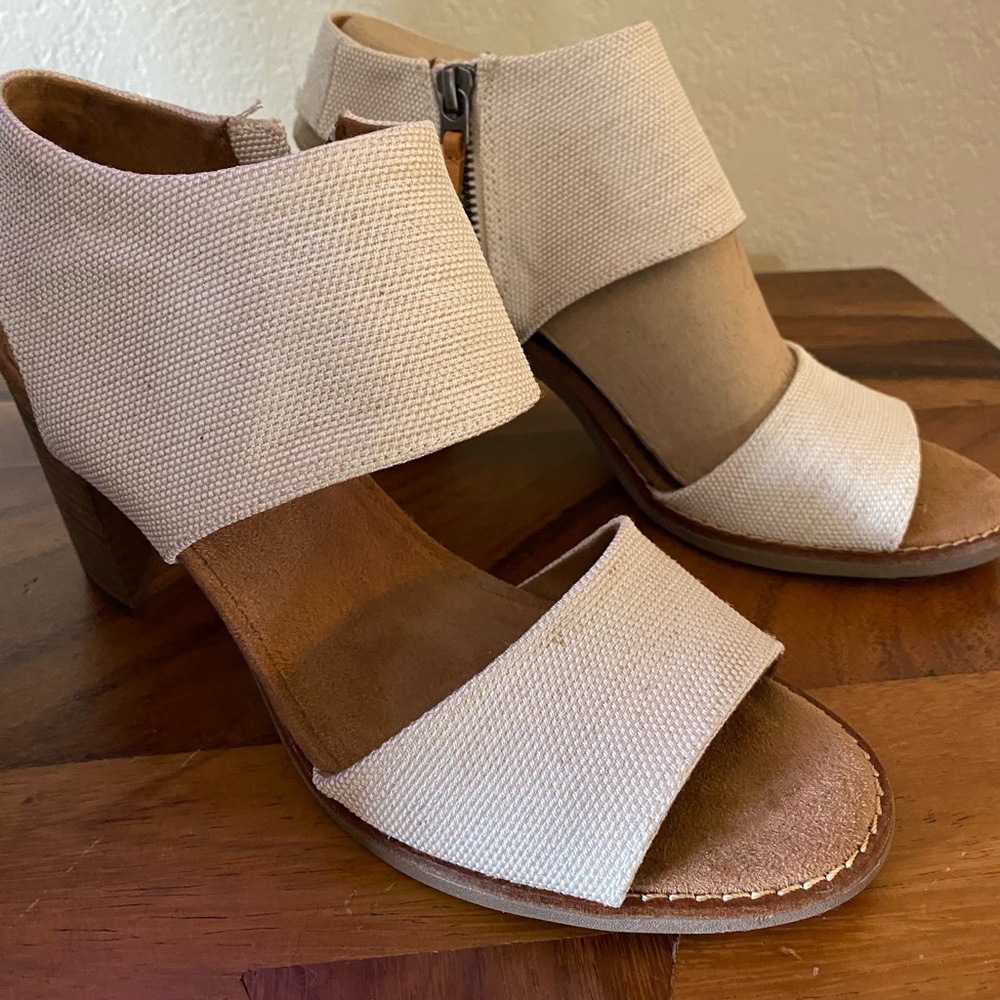 NIB Toms Majorca Sandals Size 8
